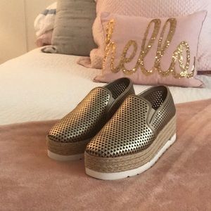 Gold Platform loafer- Steve Madden 9 almost new